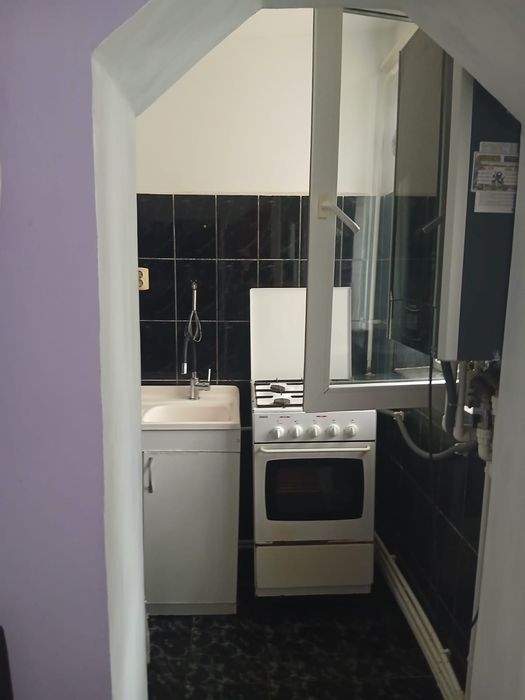 Vand apartament 4 camere  oras Vaslui