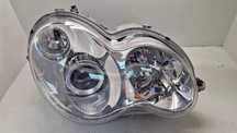 НОВ Мерцедес Ц-клас ксенон фар десен far Xenon Mercedes C-Class W203