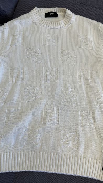 Pulovar Lana Fendi marimea 52 L-XL
