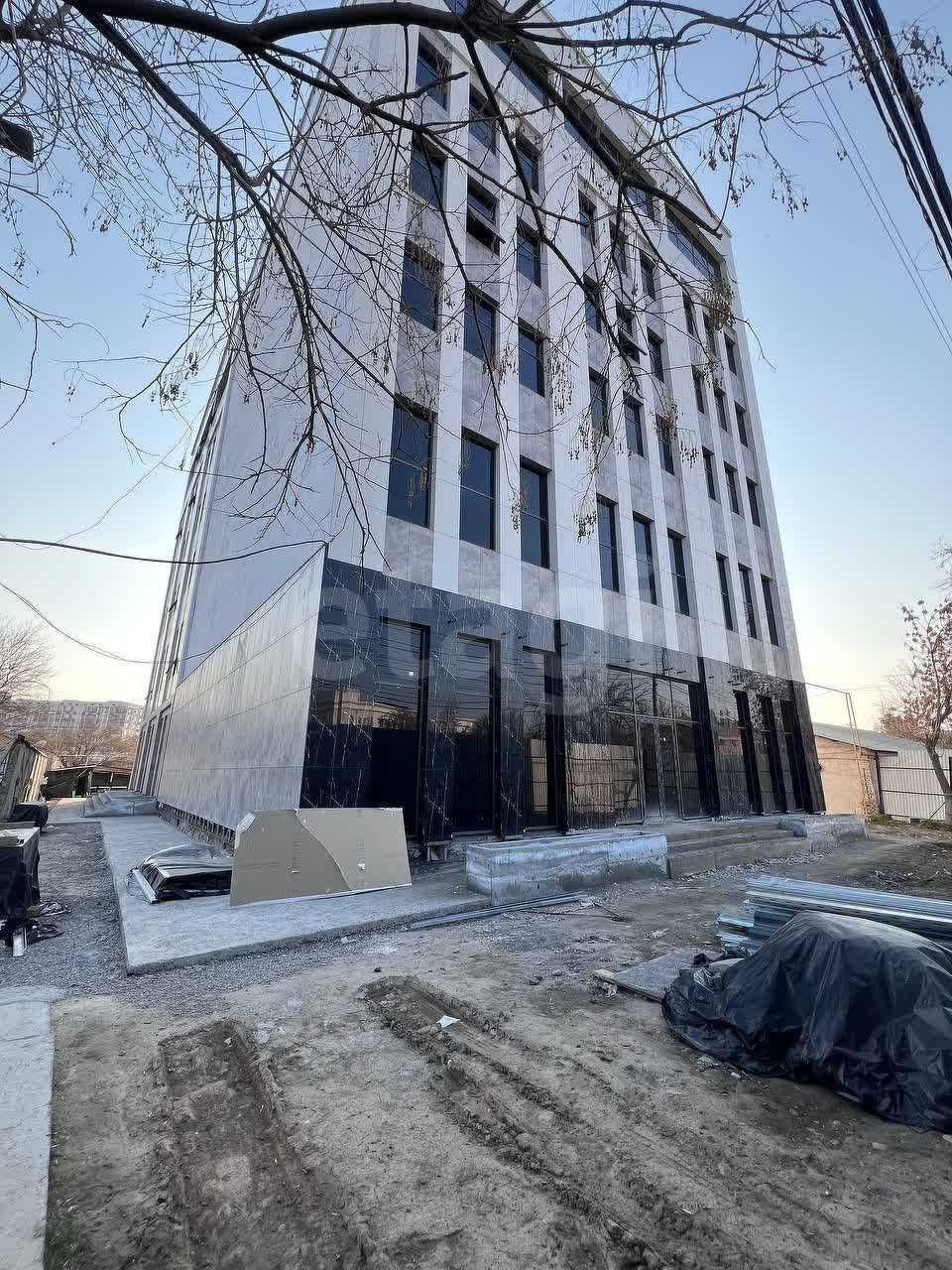 Аренда помещения 600м2 в новом БЦ под тренажерный зал (Jane)