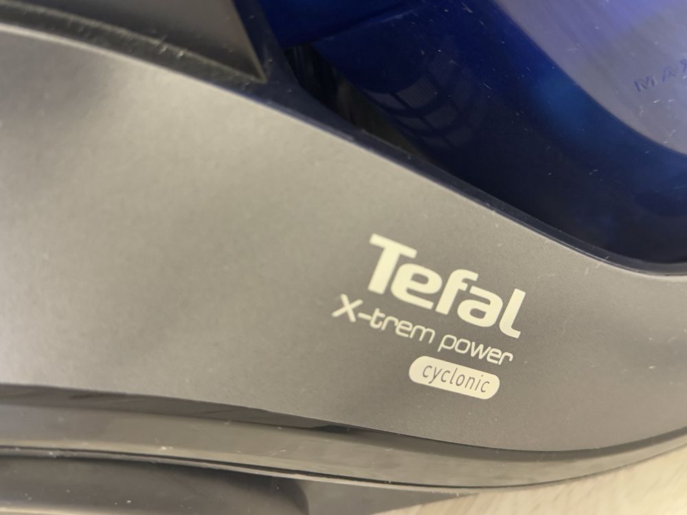 Пылесос с контейнером Tefal мощность 2100