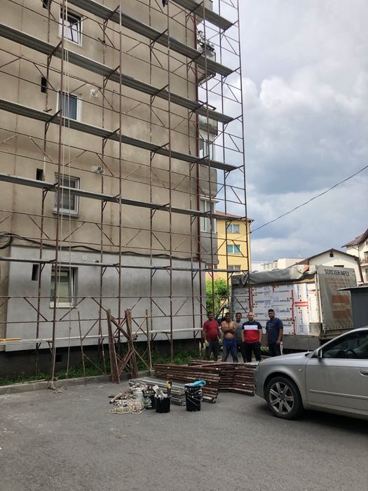 Inchiriez schele metalice