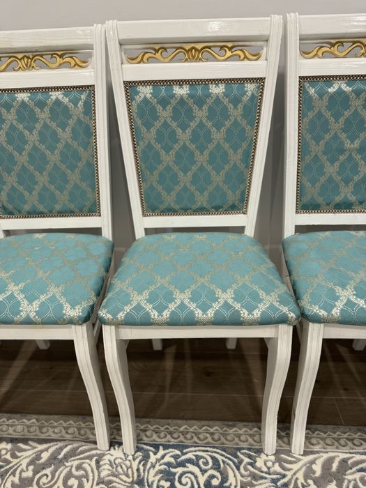 Стол и стулья из дерева 6шт