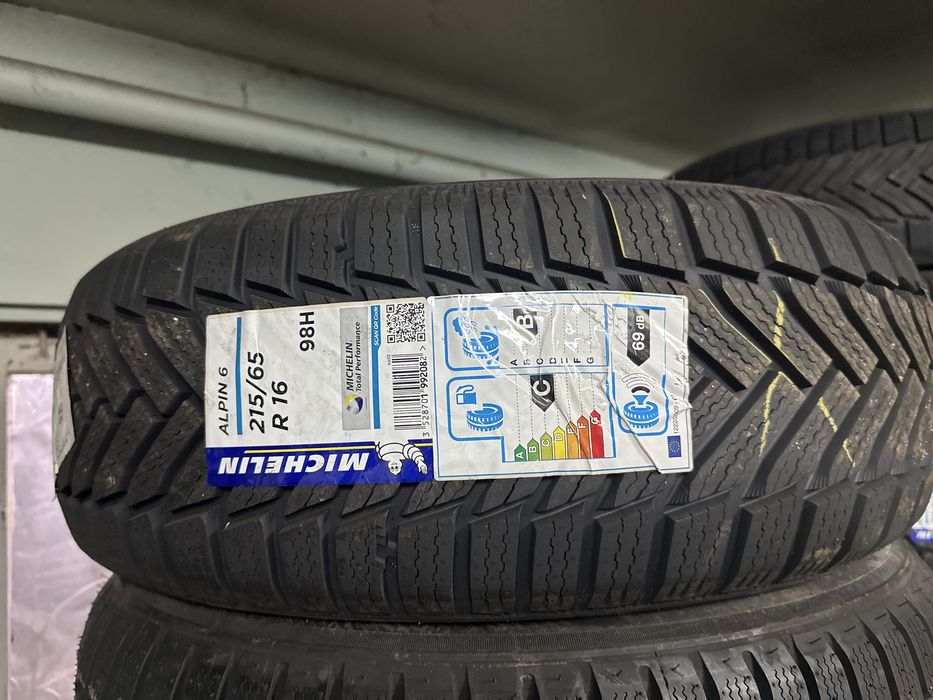 215/65/16 нови гуми