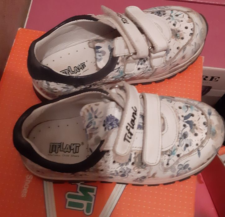 Продам кроссовки Tiflany почти новые ортопеды