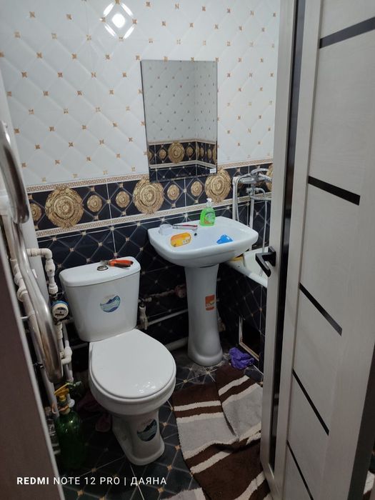 Срочно продаётся 2х комнатная квартира октябрь