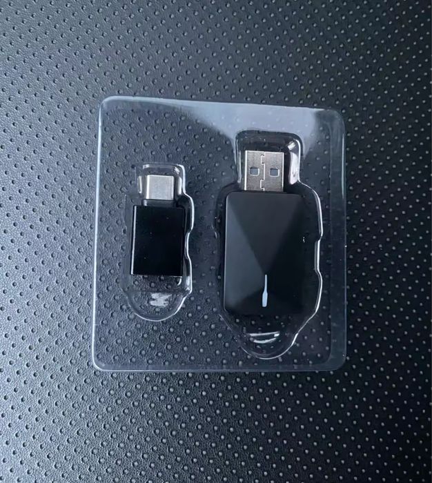 Adaptor CarPlay si Android auto wireless