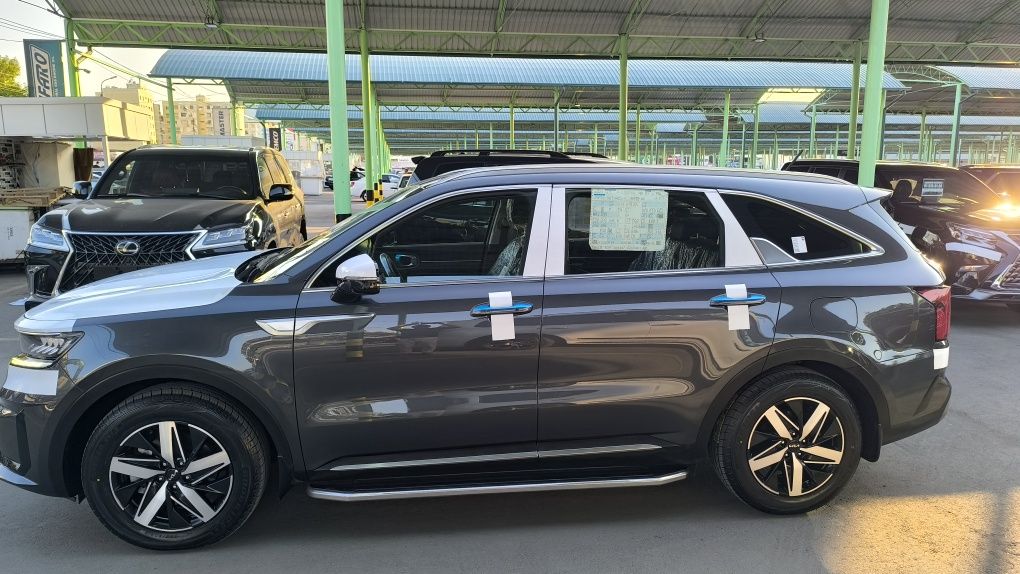 KIA.Sarento 2022 yil 7 kish Full Pazisasi