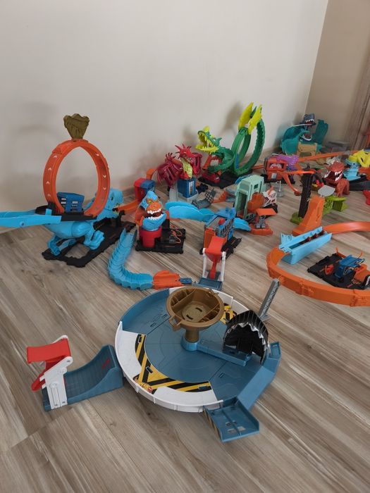 Писти Hot Wheels