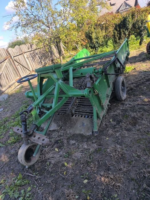 Mașină scos cartofi 2 rânduri , stare perfecta