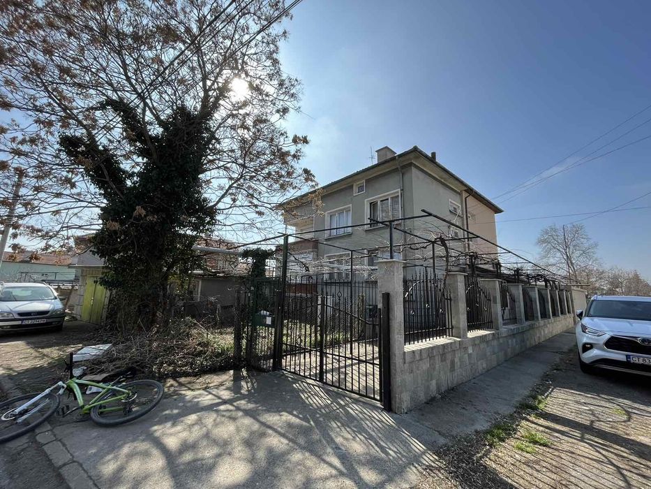 Продавам къща в гр. Стара Загора