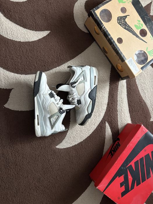 Jordan 4 White Cement