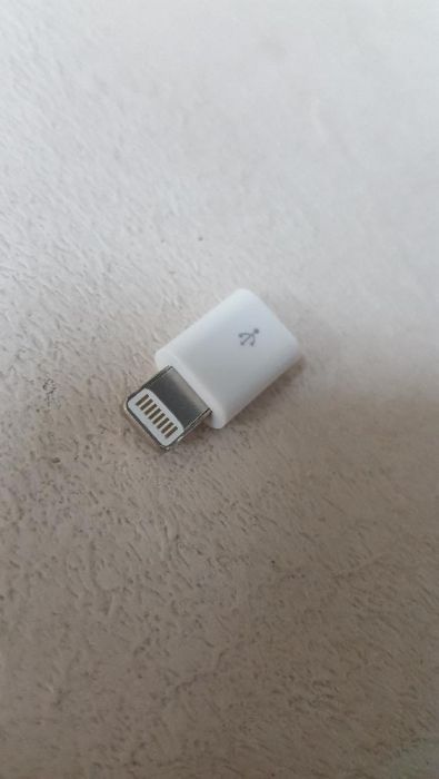 Adaptor de la micro usb la 8 pin (pentru iPhone) Incarcator iPhone