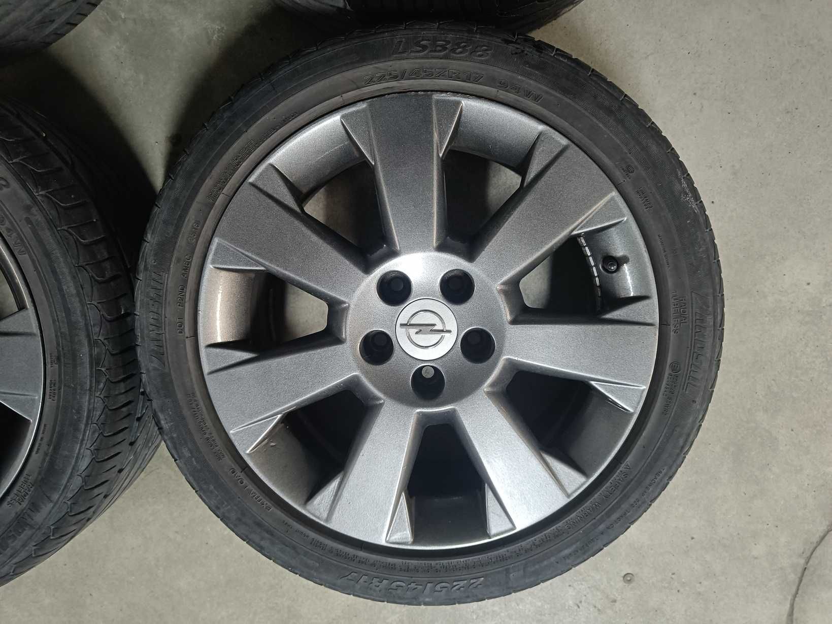 Jante R17 5x110 Anvelope 225/45 R17