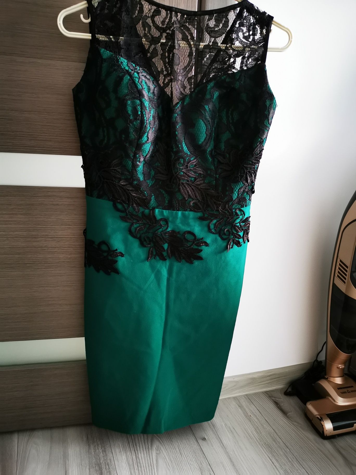 Rochie eleganta verde smarald