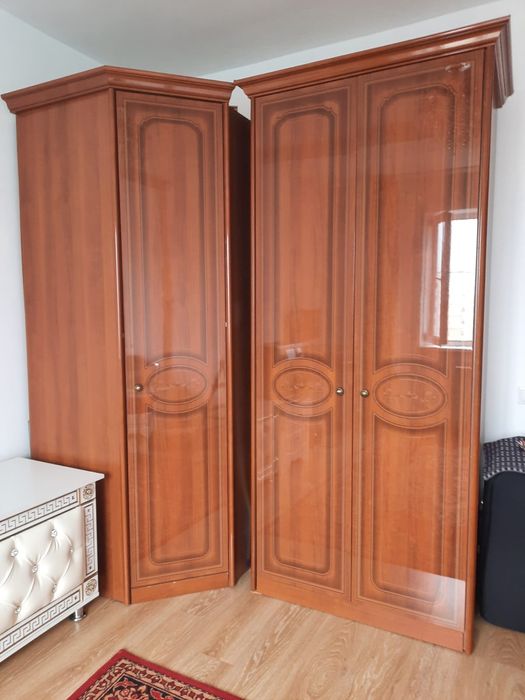 Срочно продам 2 шкафа вместе