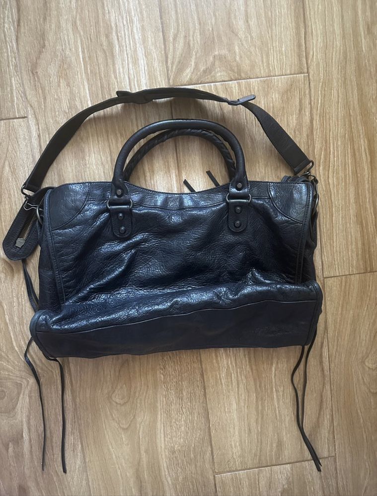 Оригинална чанта Balenciaga City Bag Medium