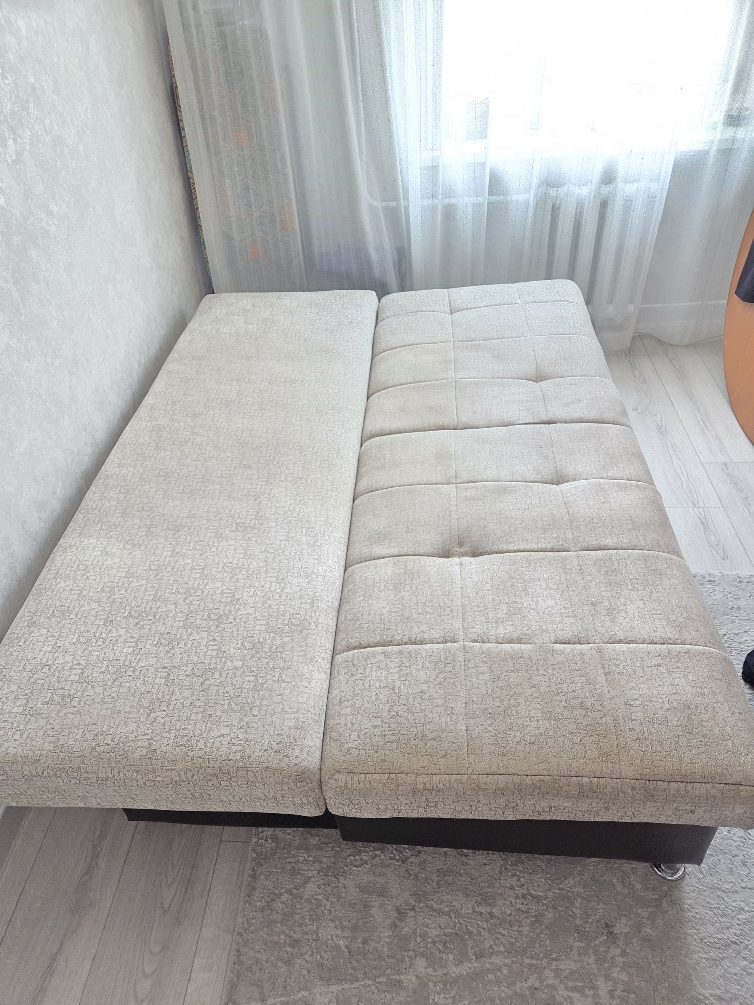 Продам диван б/у в хорошем состоянии