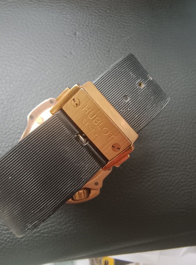 hublot 4000m diver automatic