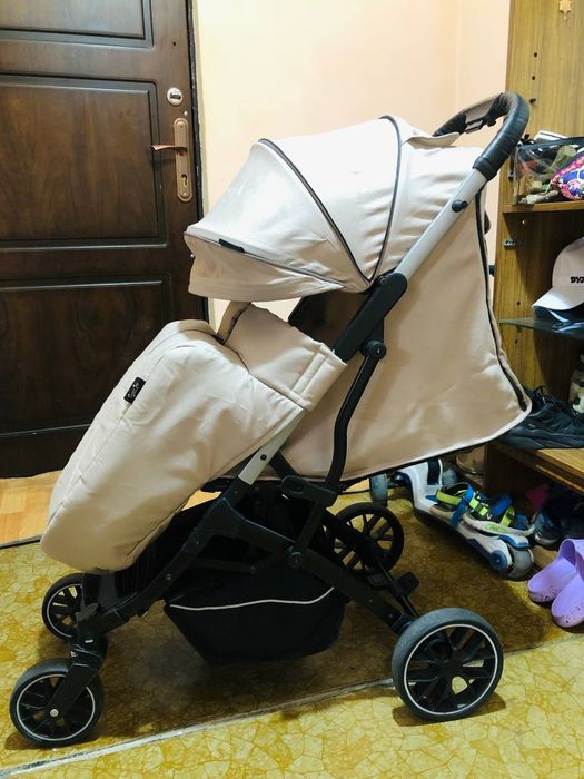 Коляска детская в хорошем состояние