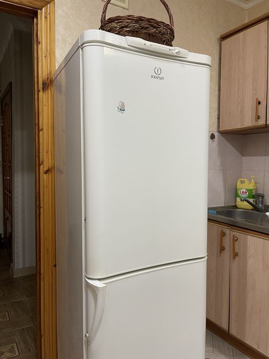 Холодильник - в рабочем состоянии