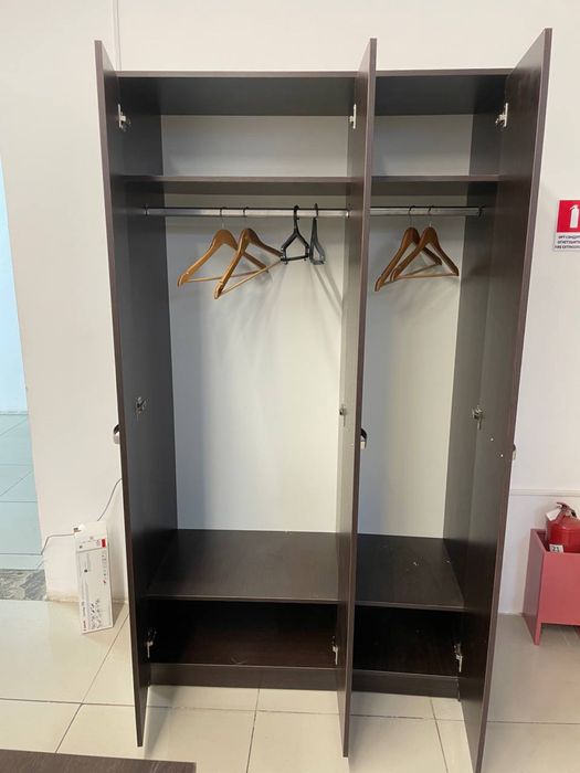 Шкафы для одежды