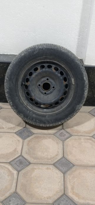 Продам диски с шинами 14