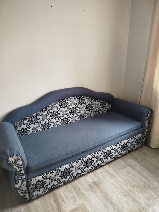 Продается диван раскладной в хорошем состоянии