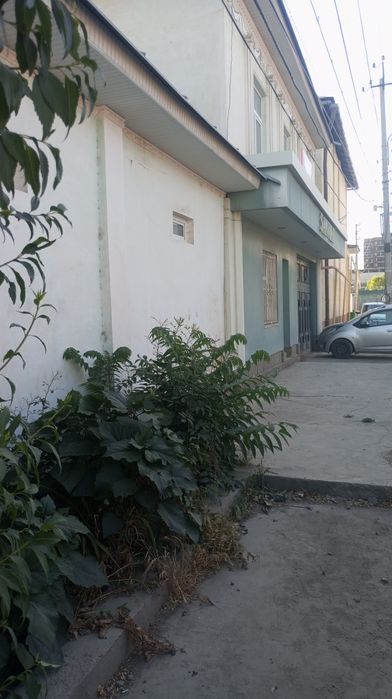 Вдоль дороги Юнусабад 5сот.под бизнес.Все коммуникации.