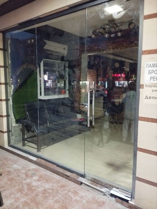 Офислар учун ойнали тусиклар.. Стеклянные перегородки для  офиса
