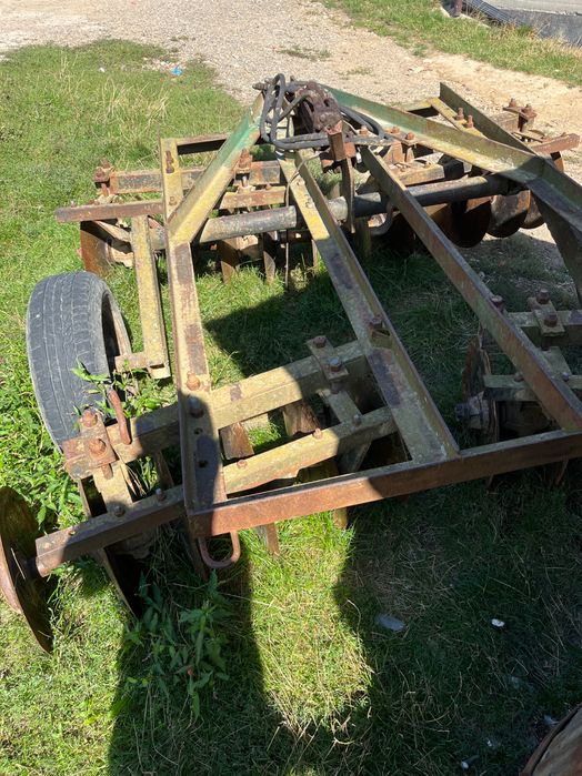 Desc pe lagare de vânzare