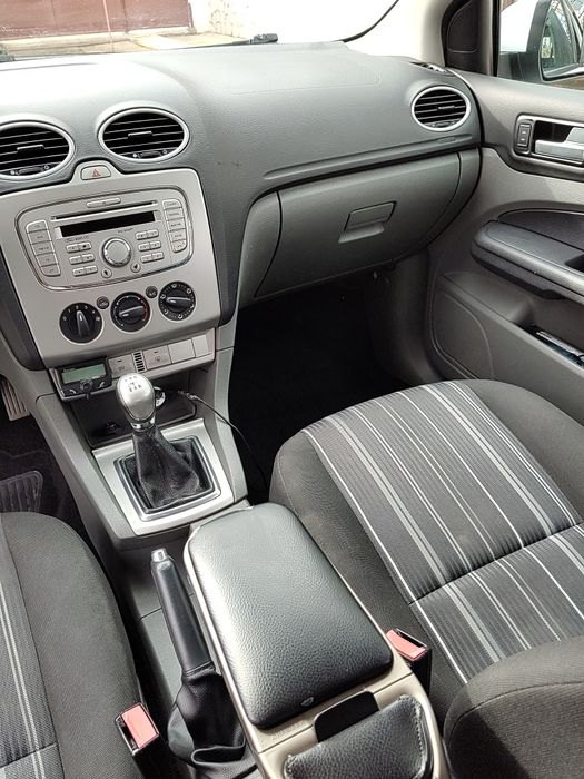 Ford Focus 2, 1,6 Diesel, 90 CP, 2008  - Echipare Trend