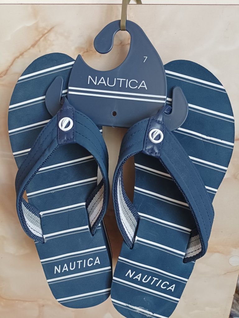 Продавам дамски нови джапанки с платформа-NAUTICA