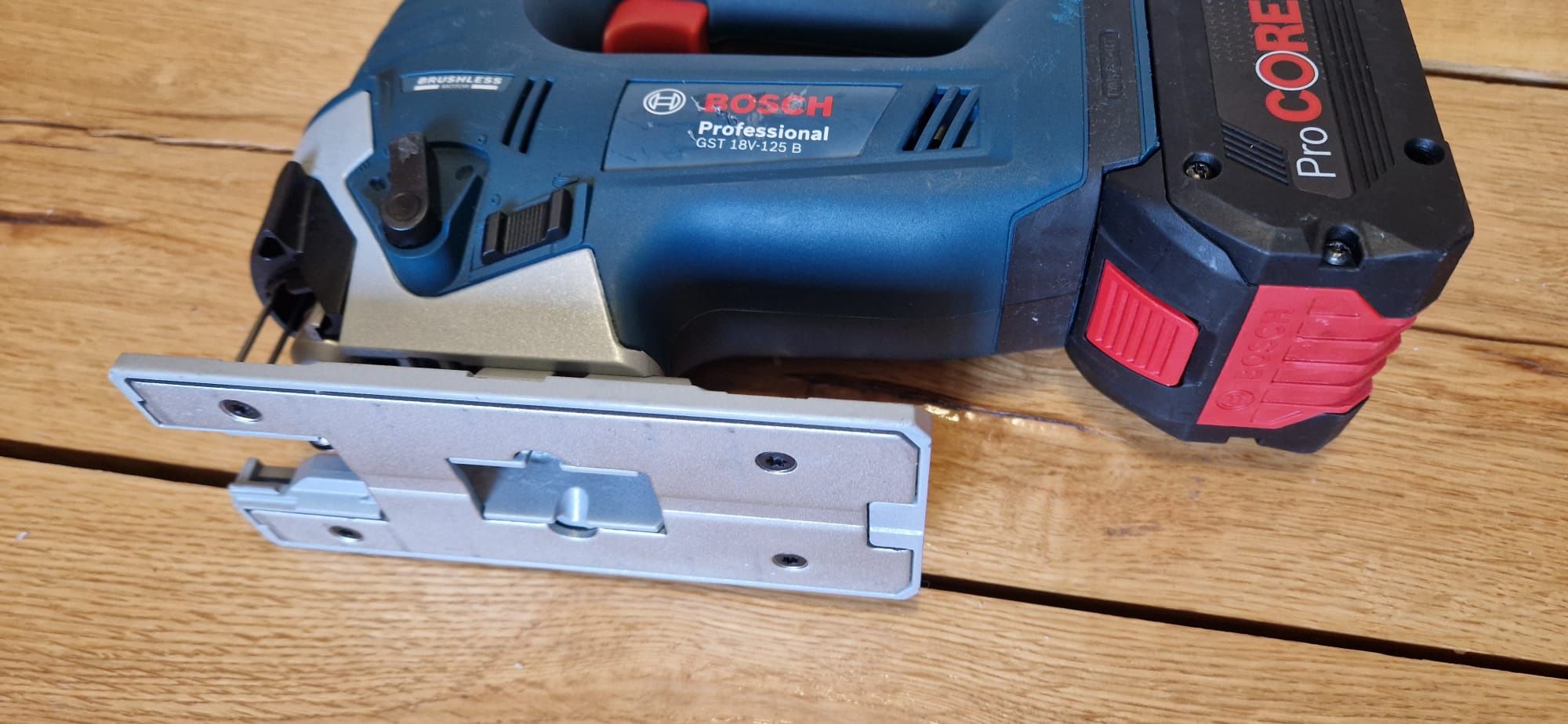 Bosch ferestrău pendular pe acumulator