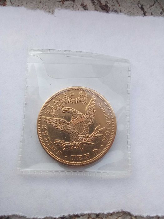 Лот златни долари