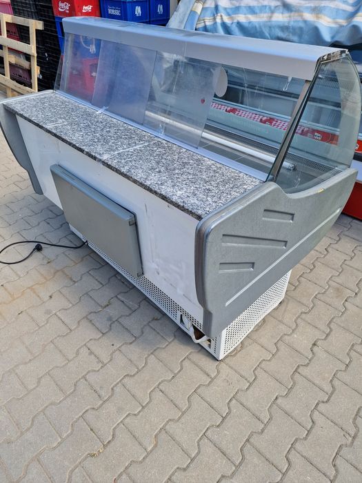 Vitrină frigorifica