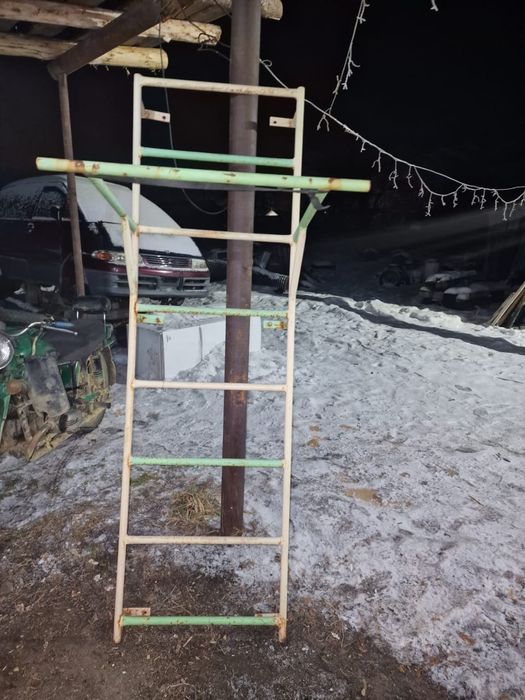 Продам лестницу-турник