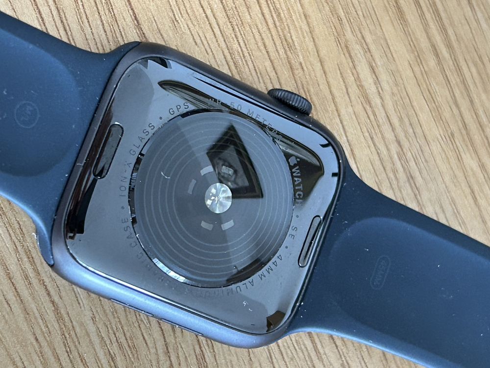 Apple Watch SE (2023), GPS, Carcasa Midnight Aluminium 44mm, negru.