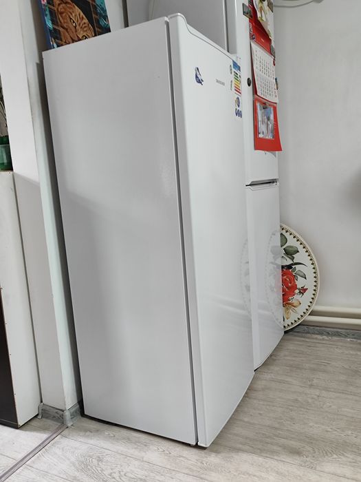 Продам морозильник 170лит б/у в хорошем состоянии 75тыс торг уместен