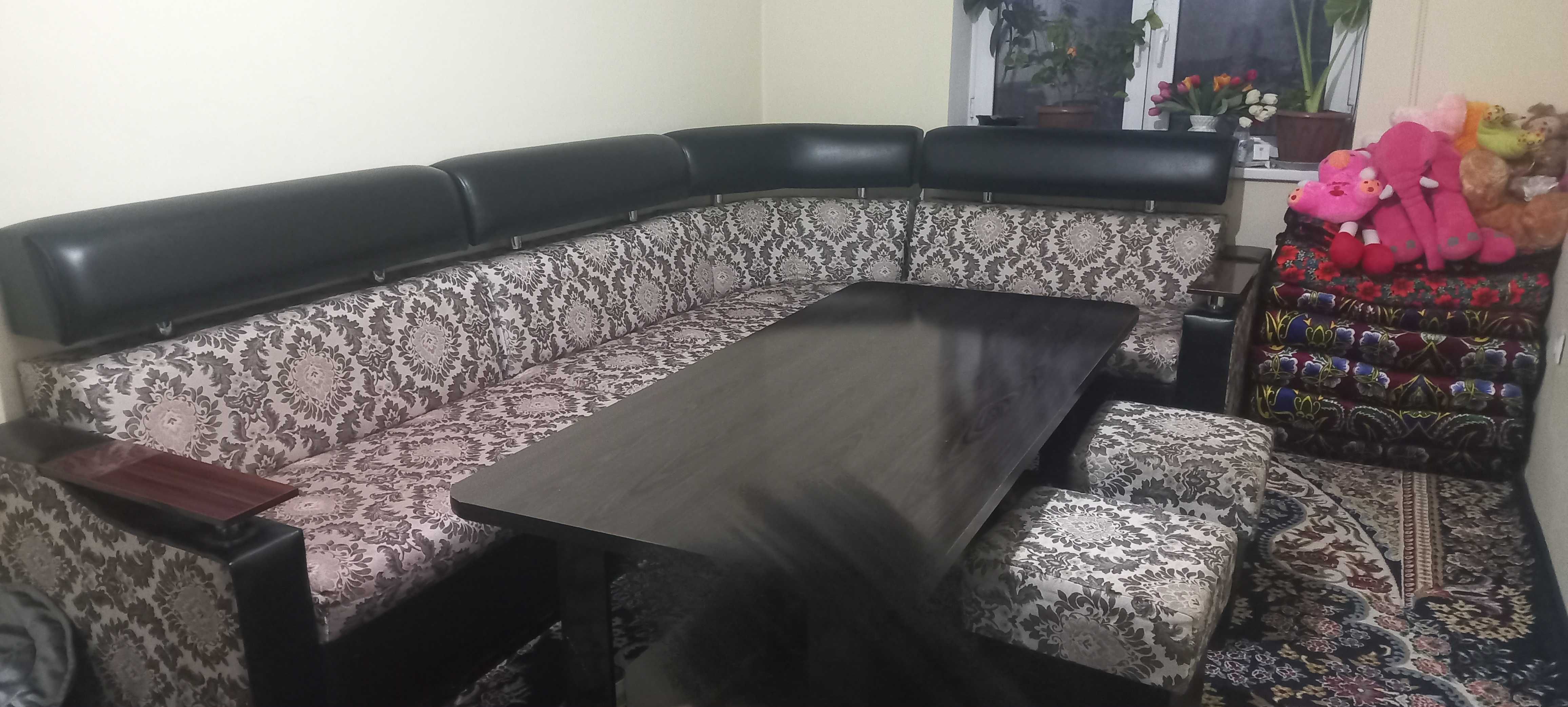 Mebel, divan ugolok