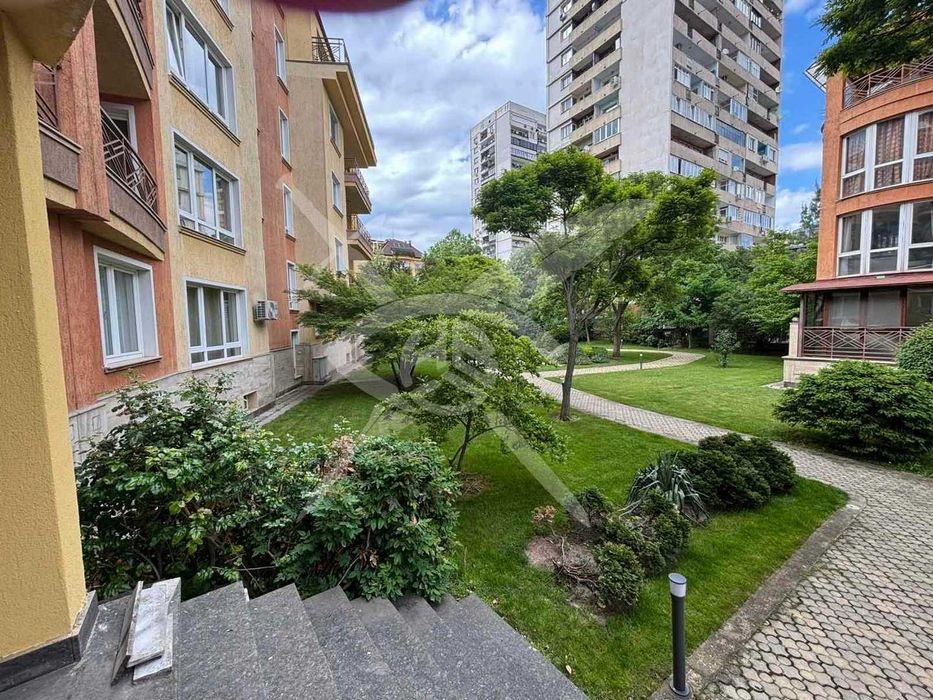 Продава се Двустаен апартамент в София, Борово - 65 кв.м за 3847 €/кв.м - Снимка #12