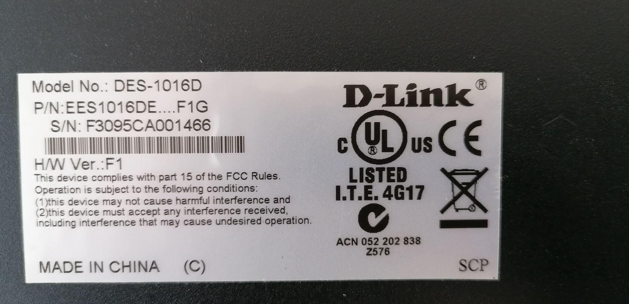 Swich D-link DES-1016D