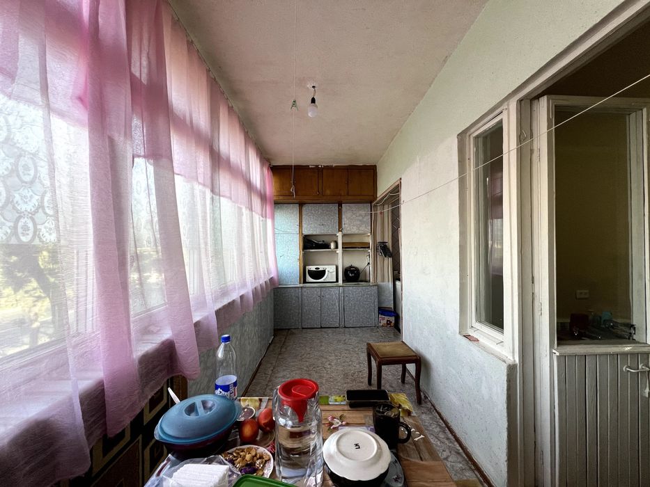 Продаётся 3-х ком квартира 70 м2 на Юнусабад-5,Американское посольство