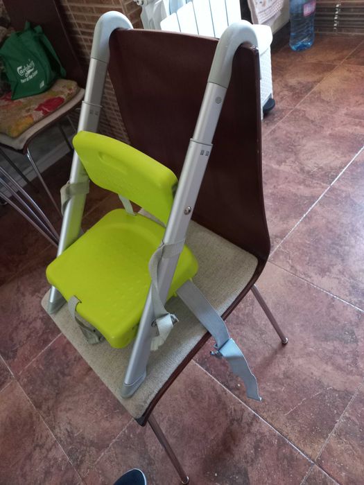 Scaun de masa/ Inaltator bebe /copil, pliabil