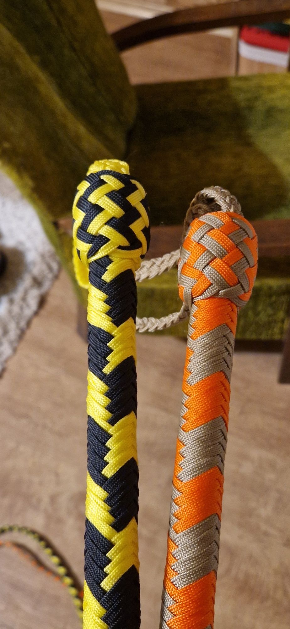Bici din paracord, harapnic