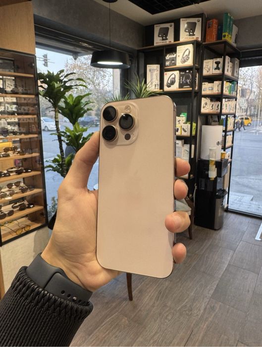 Iphone 16 pro max 256 GB sotiladi holati ideal nok