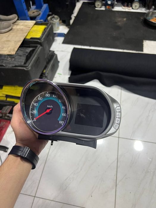 Spark Tablo aftamat karopka  xamma narsasi ishlidi