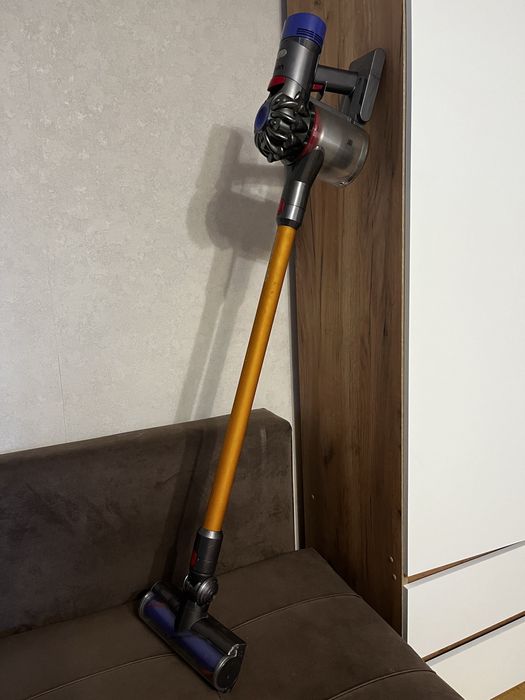 пылесос dyson v8