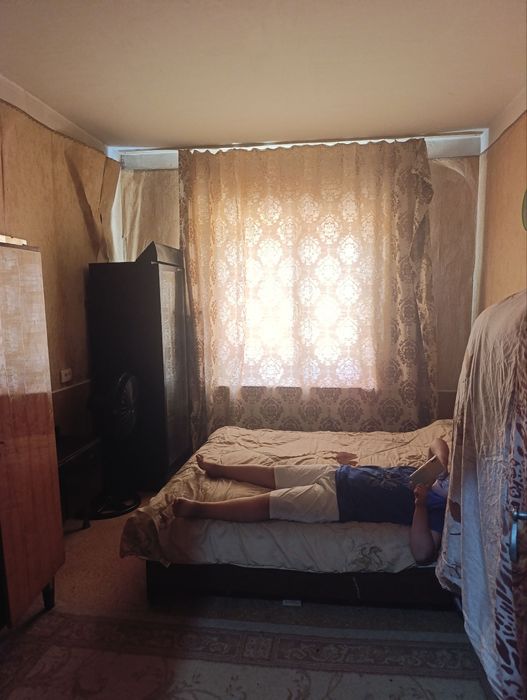 Продаётся Квартира 2х ком 1 этаж в Гульбахоре