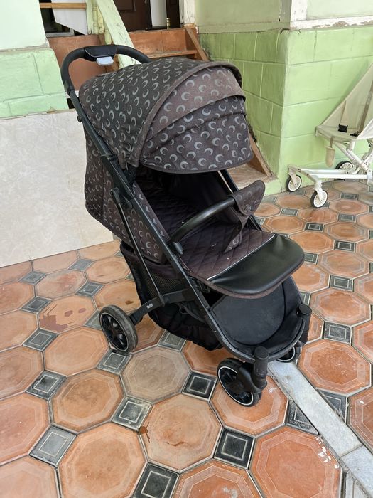 Коляска сотилади срочно!